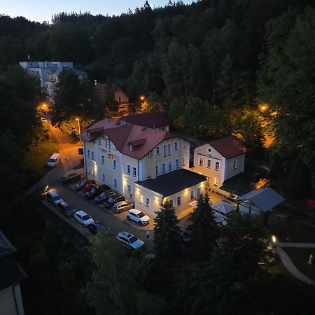 Boutique Hotel Swisshouse Марианске-Лазне Экстерьер фото
