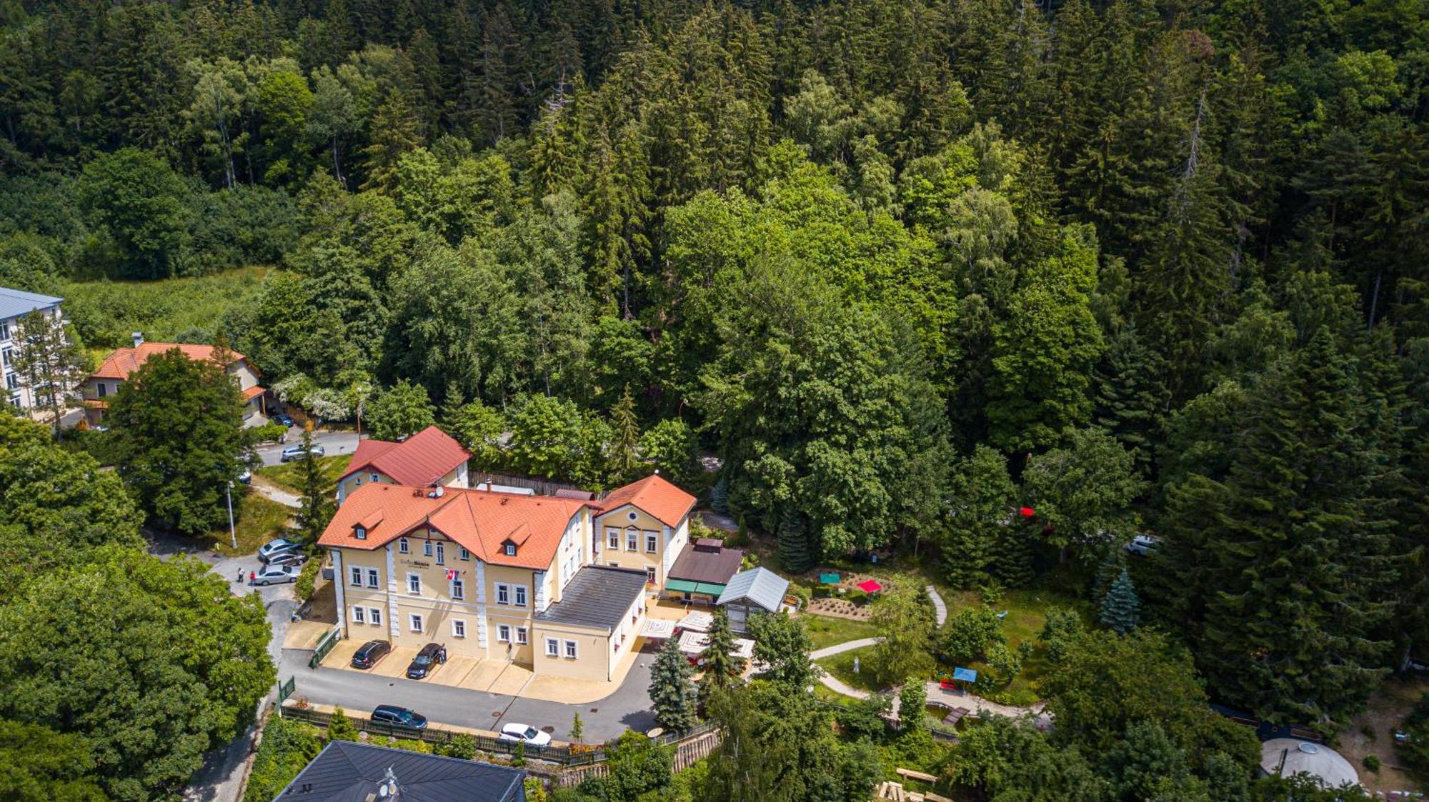 Boutique Hotel Swisshouse Марианске-Лазне Экстерьер фото