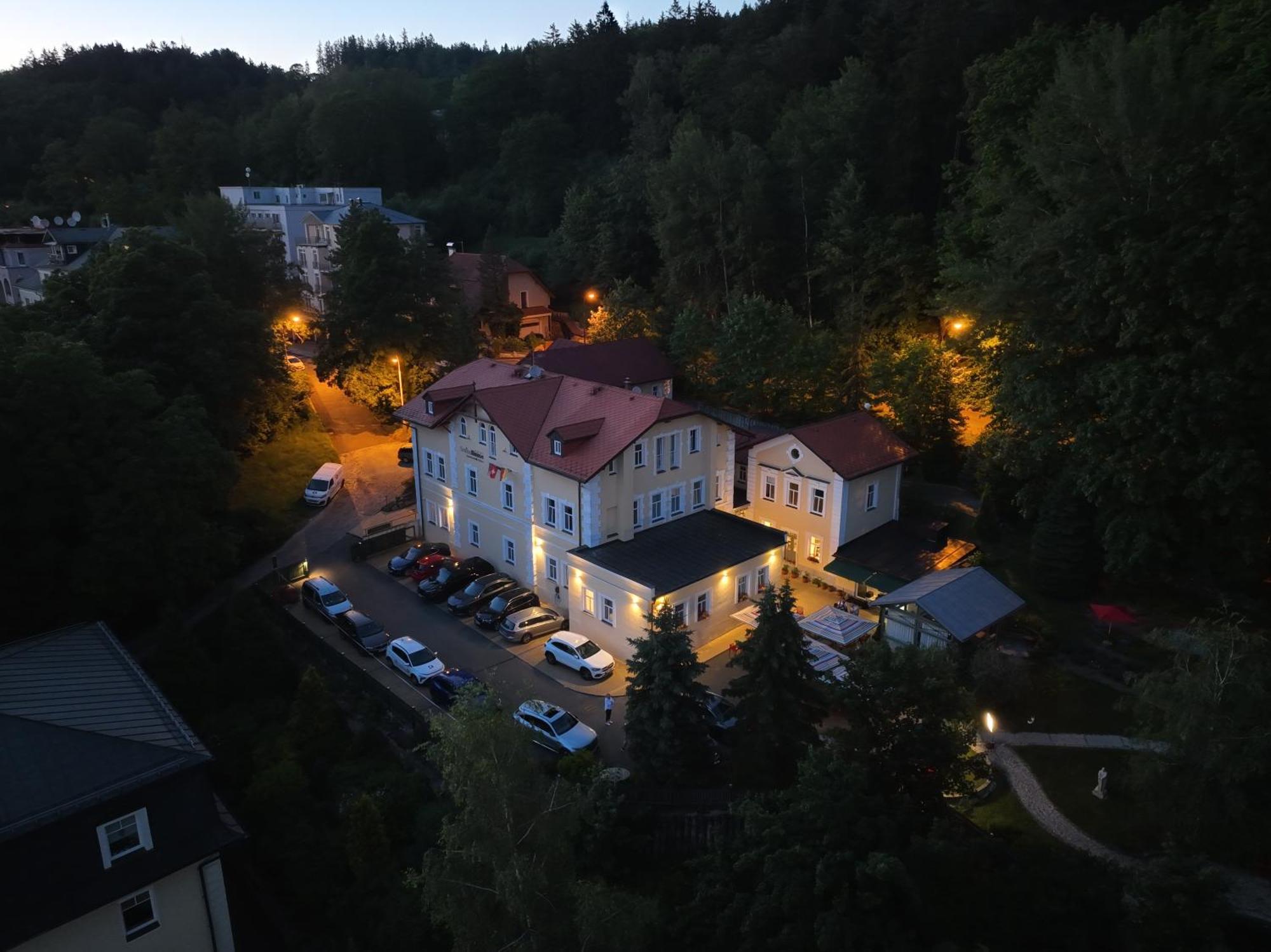 Boutique Hotel Swisshouse Марианске-Лазне Экстерьер фото
