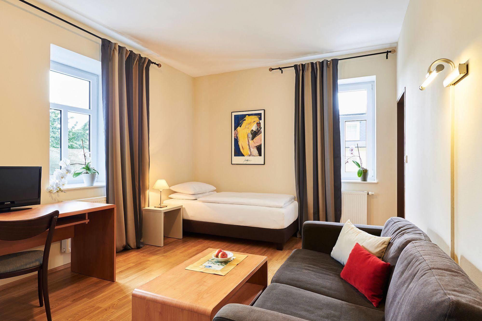 Boutique Hotel Swisshouse Марианске-Лазне Экстерьер фото