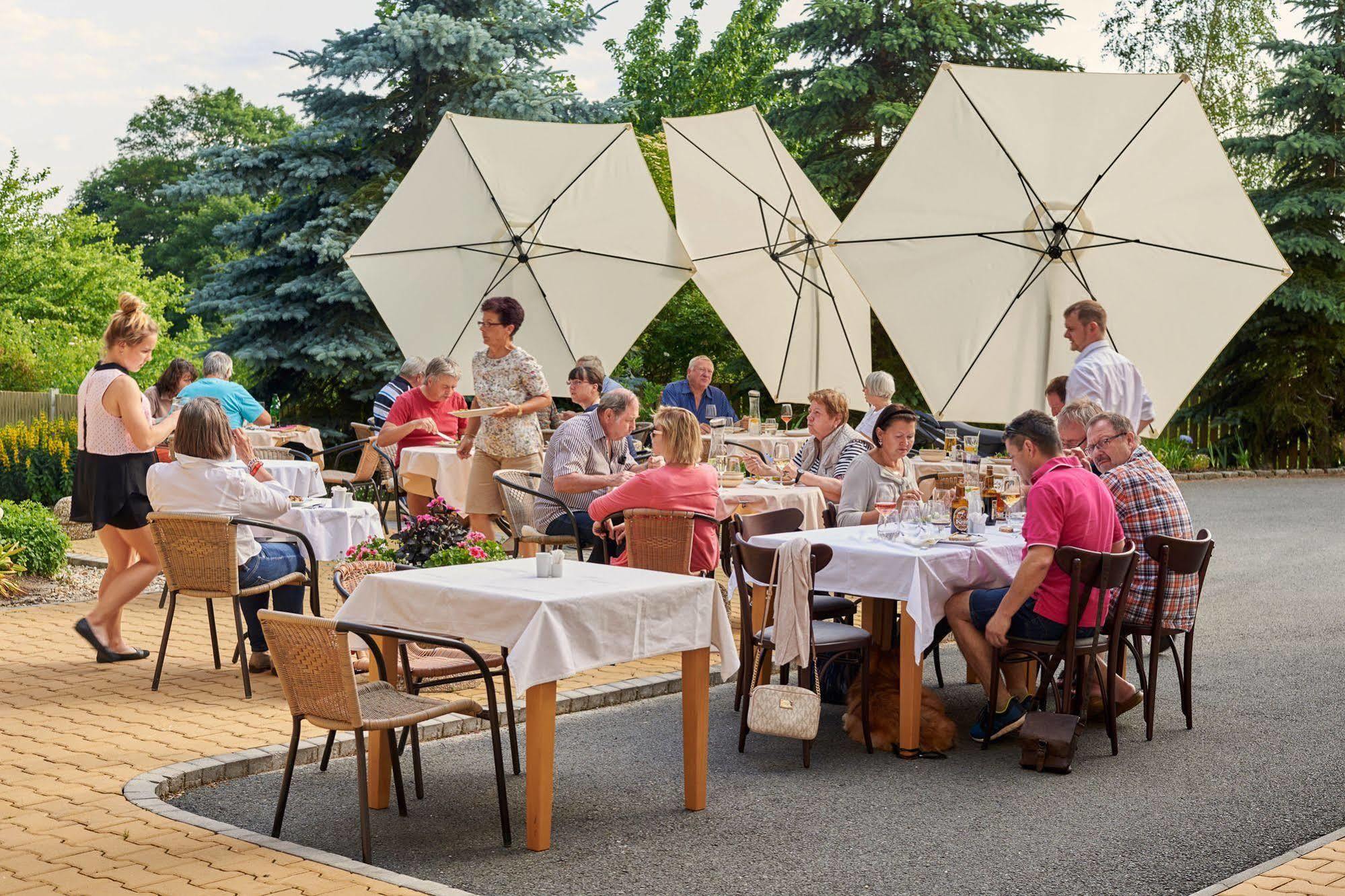 Boutique Hotel Swisshouse Марианске-Лазне Экстерьер фото
