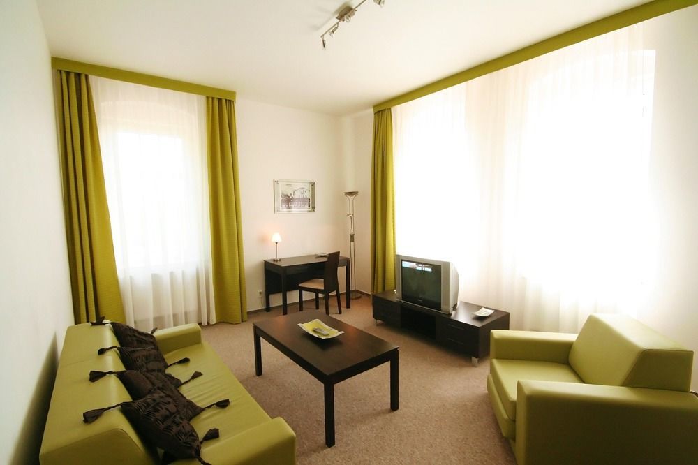 Boutique Hotel Swisshouse Марианске-Лазне Экстерьер фото